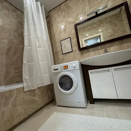 Parkr Land Elite Apartment